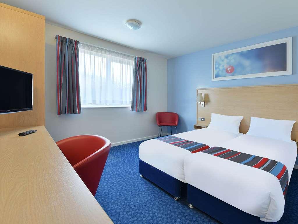 Travelodge Bracknell Habitación foto