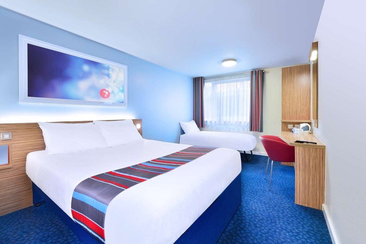 Travelodge Bracknell Exterior foto